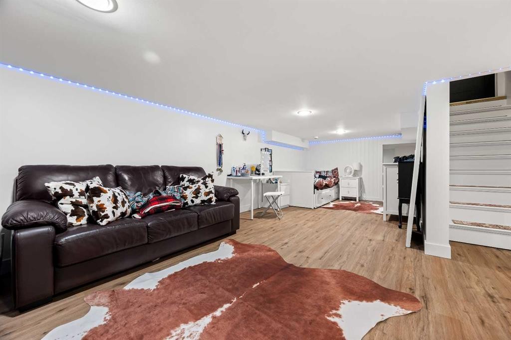 5009 50 Street, Streamstown, AB