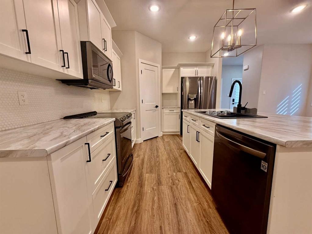 707 9 Avenue, Wainwright, AB