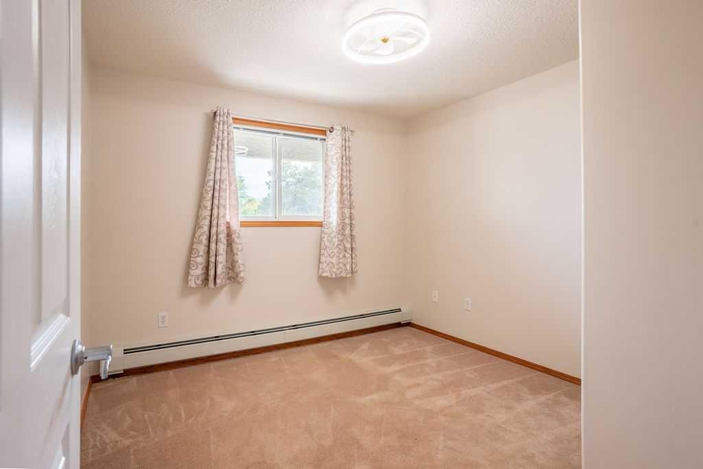 211-5120 51 Avenue, Vermilion, AB