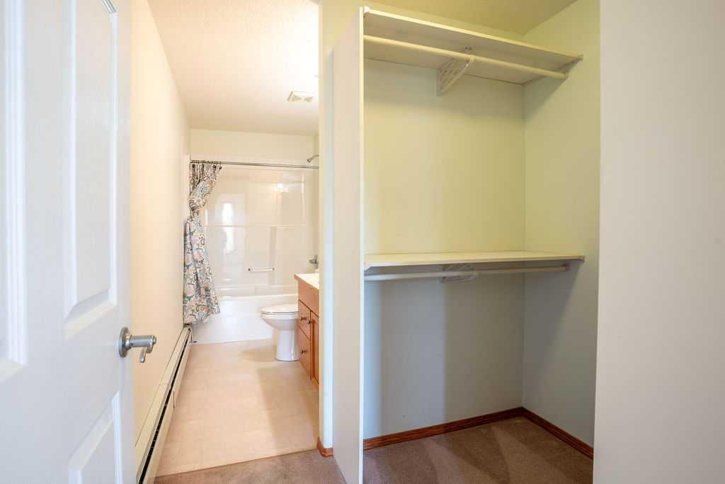 211-5120 51 Avenue, Vermilion, AB