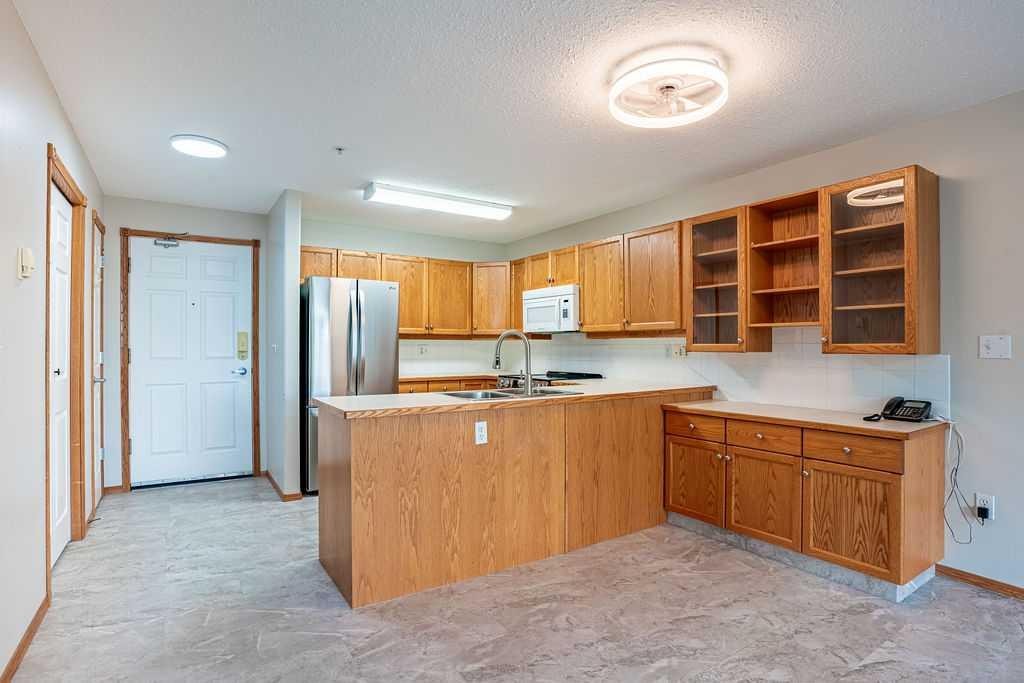 211-5120 51 Avenue, Vermilion, AB