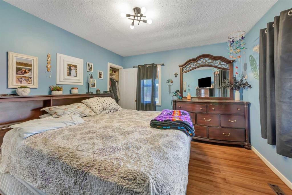 5021 54A Street, Lloydminster, AB