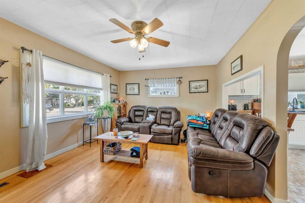 5021 54A Street, Lloydminster, AB