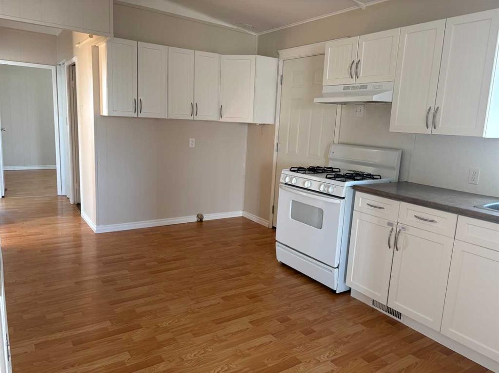 125-5308 57 Street East, Lloydminster, AB