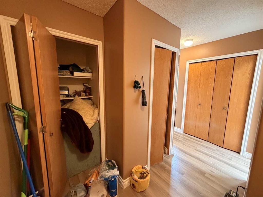 18-Combs Drive, Rural Wainwright No. 61, M.D. Of, AB