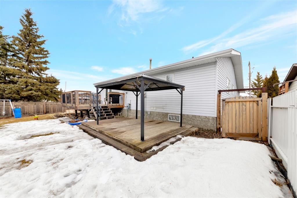 207 3Rd Avenue East, Neilburg, SK