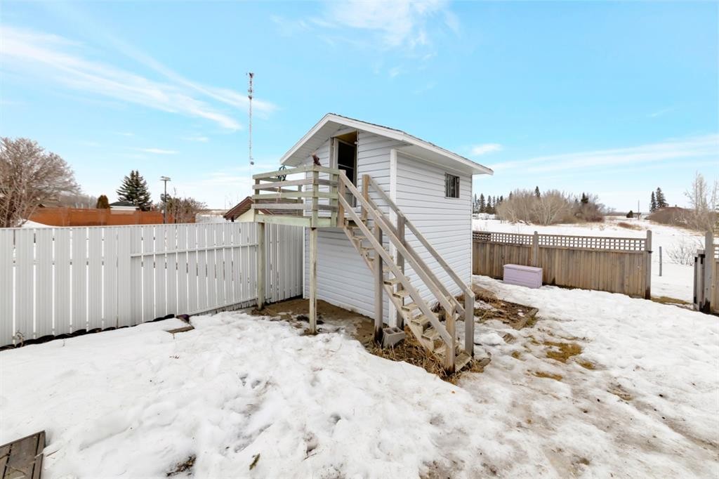 207 3Rd Avenue East, Neilburg, SK