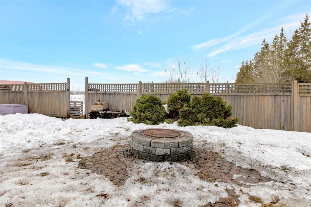 207 3Rd Avenue East, Neilburg, SK