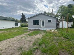 733 9 Avenue Wainwright, AB T9W 1B9