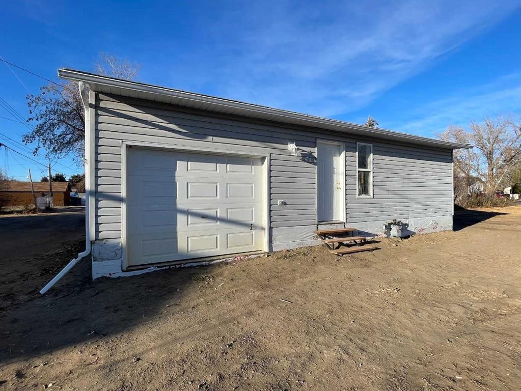 733 9 Avenue, Wainwright, AB