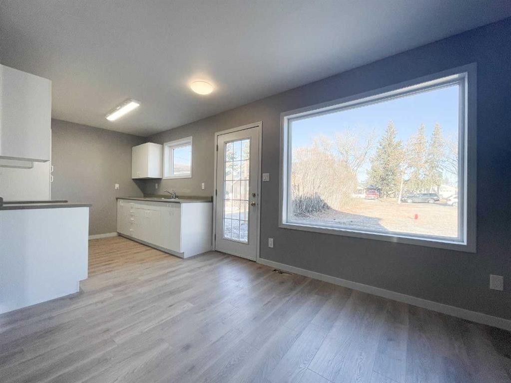 733 9 Avenue, Wainwright, AB