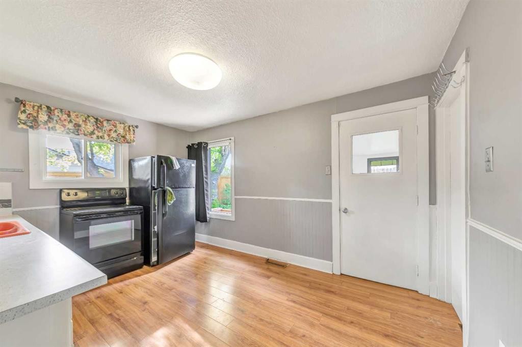 5207 48 Street, Lloydminster, AB