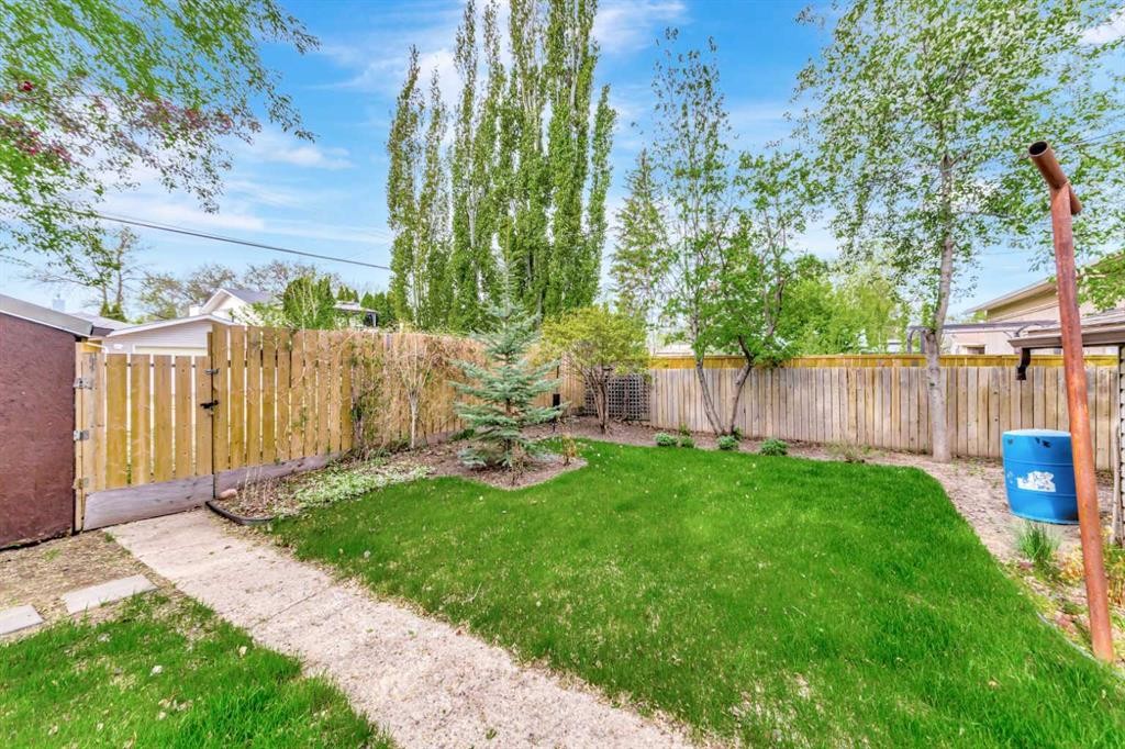 5207 48 Street, Lloydminster, AB