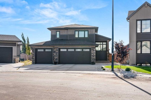 1806 60A Avenue Close  Lloydminster, AB T9V 3S3