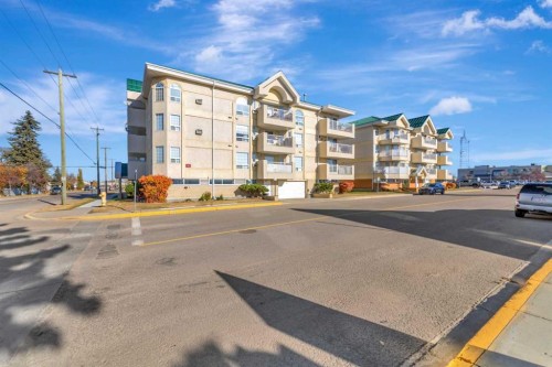 104-5120 49 Street  Lloydminster, AB T9V 0K4