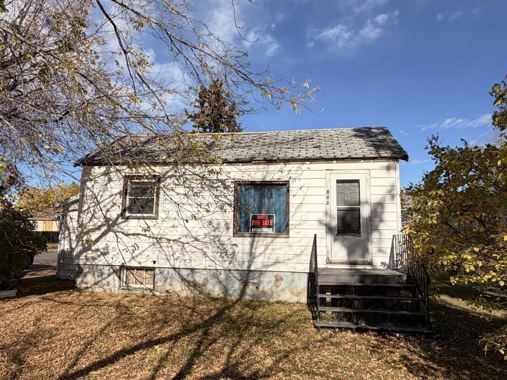 802 6 Avenue, Wainwright, AB
