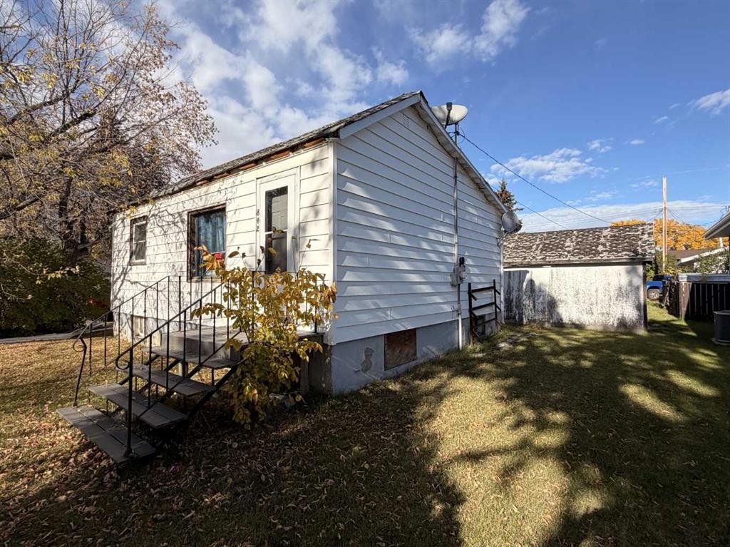 802 6 Avenue, Wainwright, AB