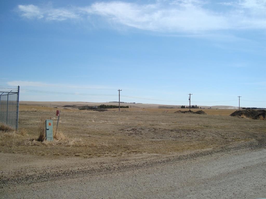 207,209 Main Street, Trochu, AB