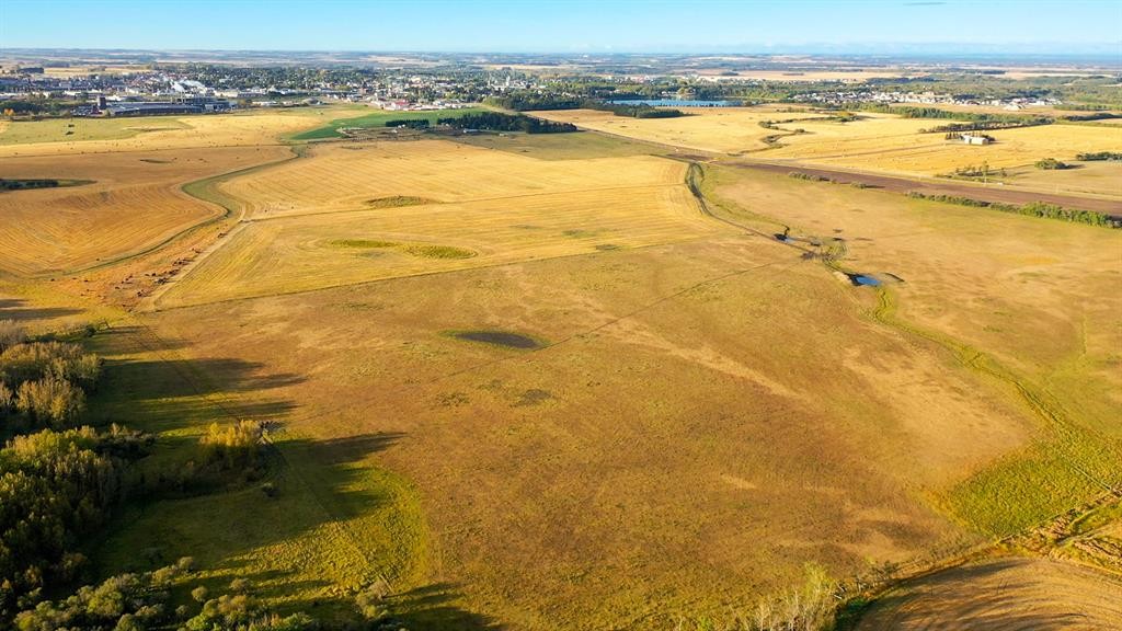 6360 C & E Trail, Innisfail, AB