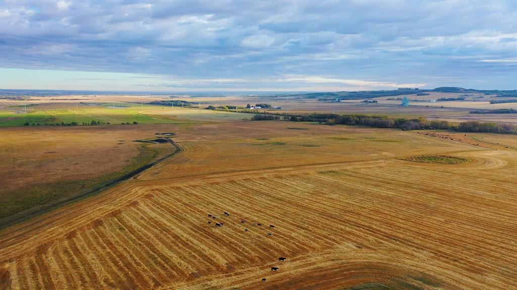 6360 C & E Trail, Innisfail, AB