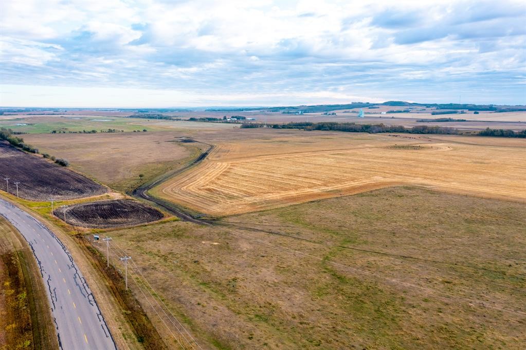 6360 C & E Trail, Innisfail, AB