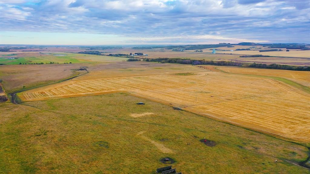 6360 C & E Trail, Innisfail, AB