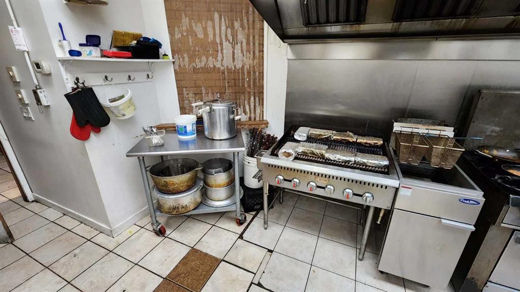 302-255 28 Street Se, Calgary, AB