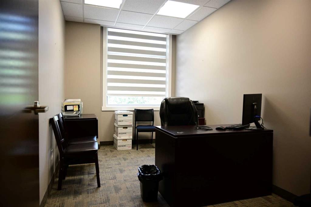 6108 Bowness Road Nw, Calgary, AB