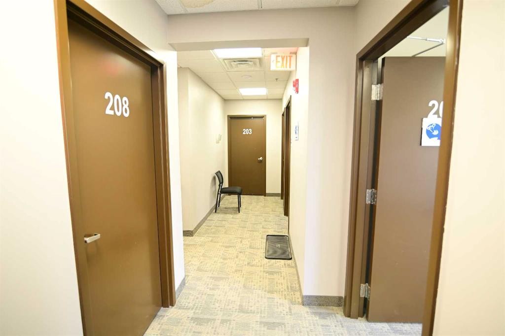 6108 Bowness Road Nw, Calgary, AB