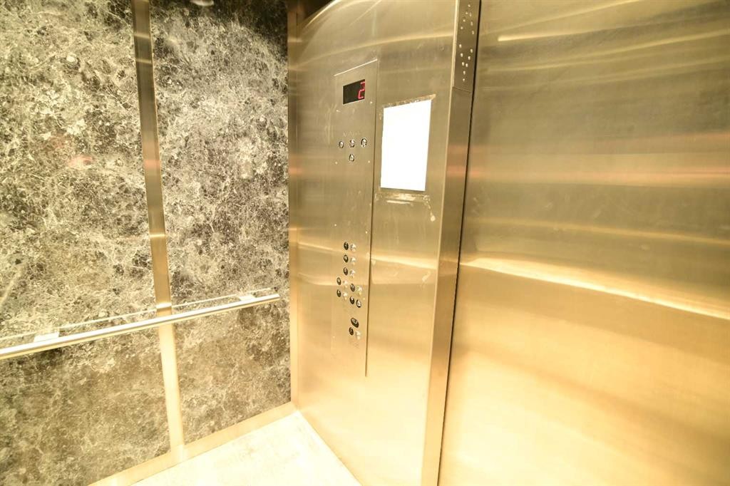 6108 Bowness Road Nw, Calgary, AB