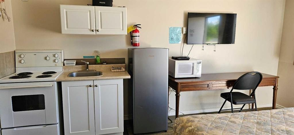 4605 50 Street, Mayerthorpe, AB