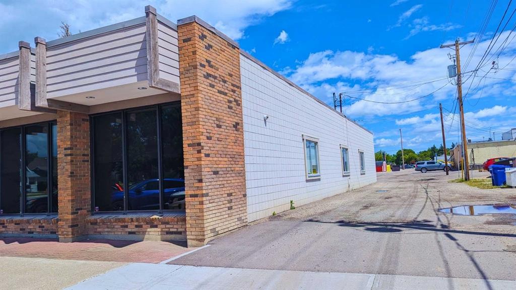 5018 2Nd St. West, Claresholm, AB