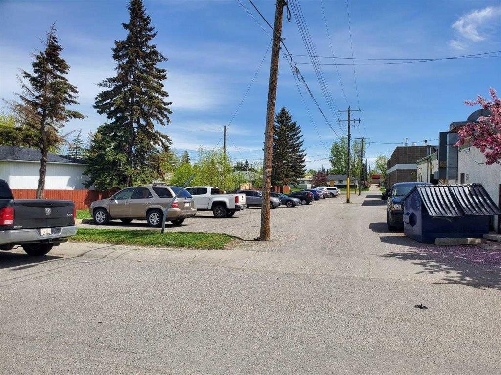 4402 17 Avenue Se, Calgary, AB