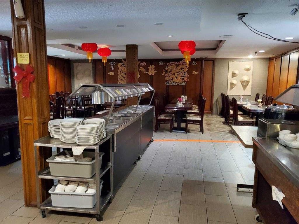 4402 17 Avenue Se, Calgary, AB