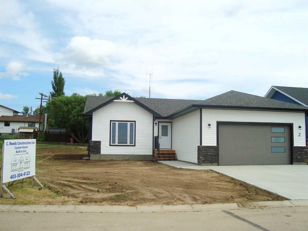 2 Evron Place, Trochu, AB - Outdoor