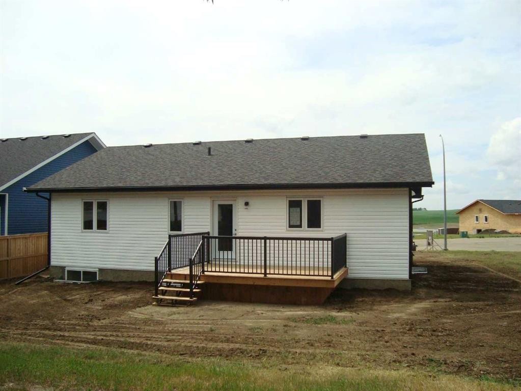 2 Evron Place, Trochu, AB - Outdoor With Deck Patio Veranda