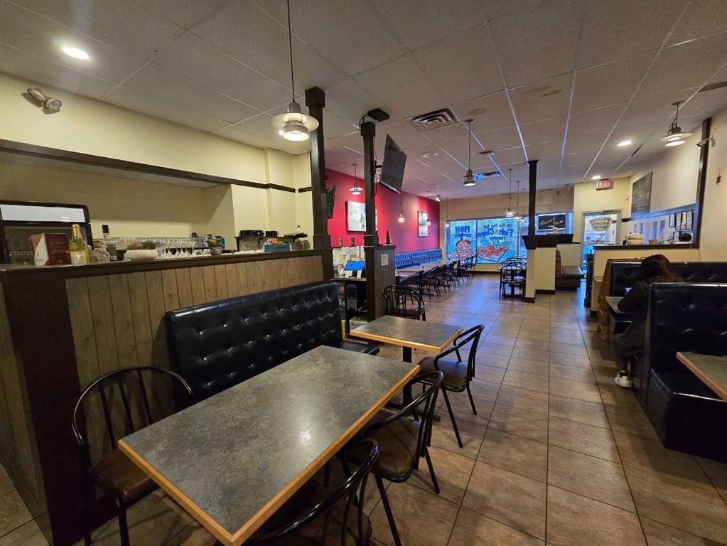 2120 Crowchild Trail Nw, Calgary, AB