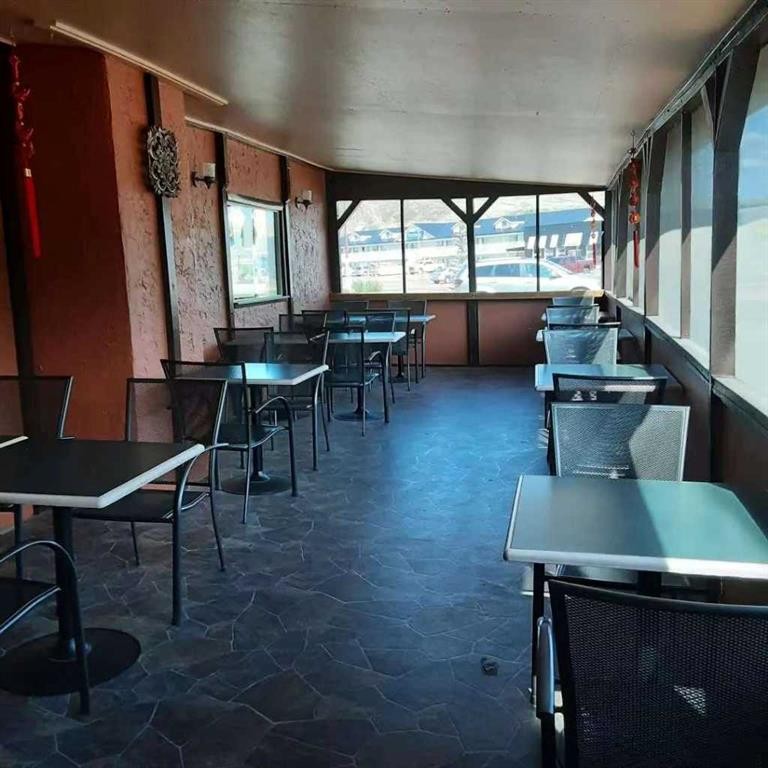 67-71 Bridge Street, Drumheller, AB