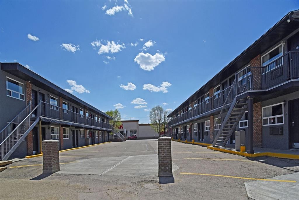 392 Centre Street, Drumheller, AB