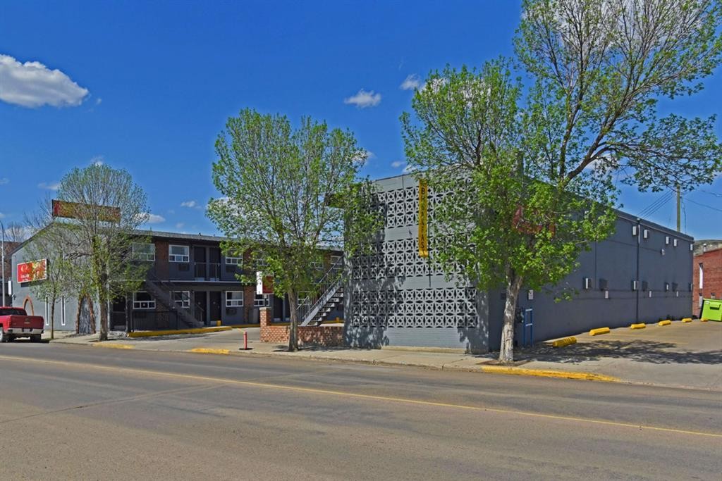 392 Centre Street, Drumheller, AB