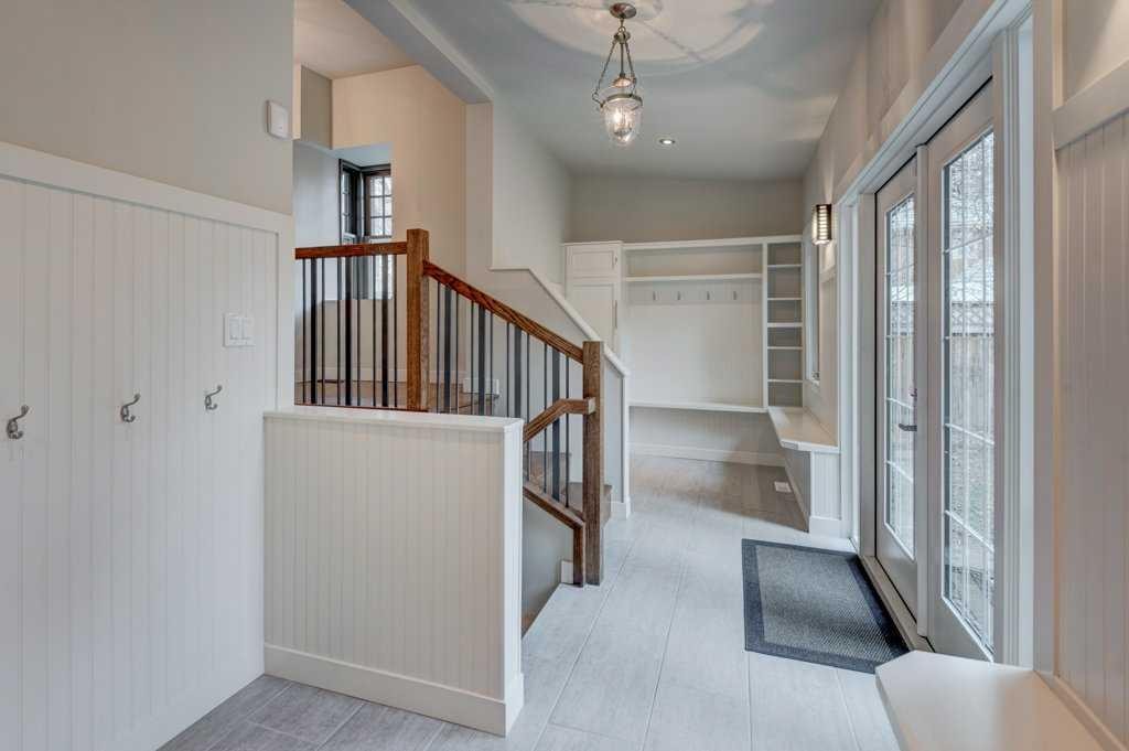 3012 7 Street Sw, Calgary, AB - Indoor Photo Showing Other Room