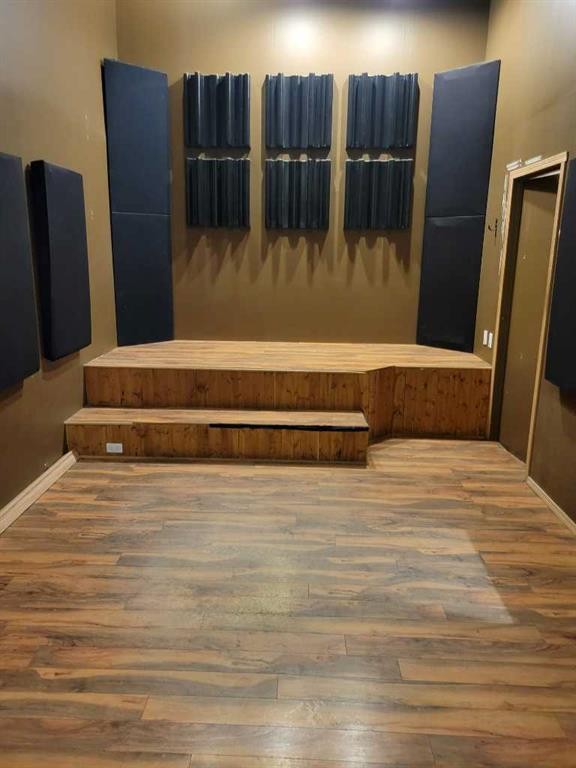 3208 8 Avenue Ne, Calgary, AB