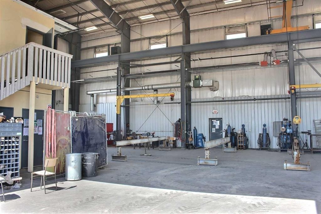 3001 23 Street, Didsbury, AB