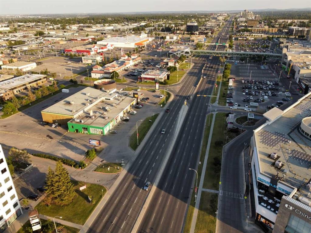 6008 Macleod, Calgary, AB