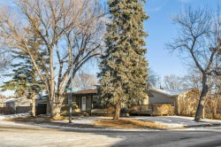 6003 Lacombe Way SW Calgary, AB T3E 5T4