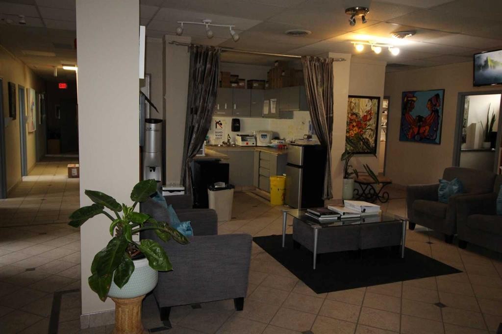 2-1133 17 Avenue Nw, Calgary, AB