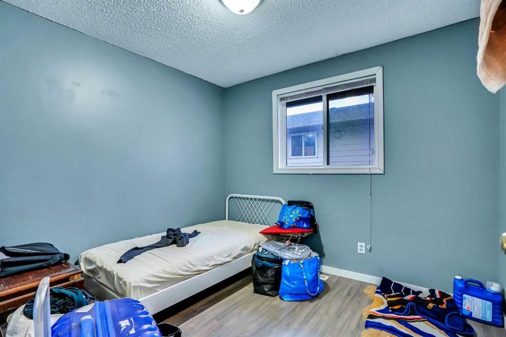 190 Whitefield Drive Ne, Calgary, AB - Indoor Photo Showing Bedroom
