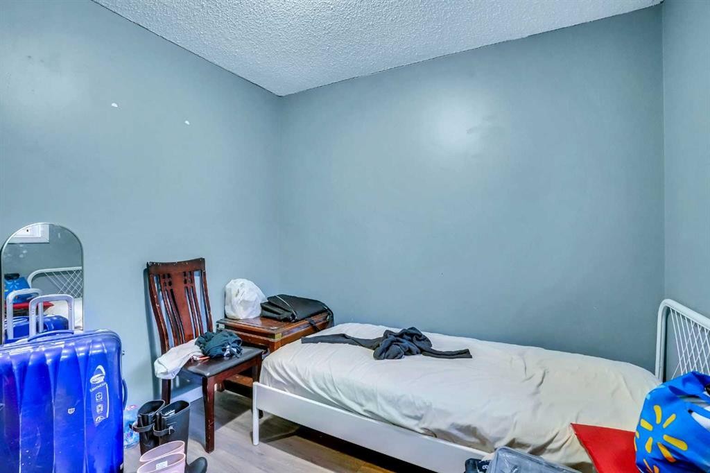 190 Whitefield Drive Ne, Calgary, AB - Indoor Photo Showing Bedroom