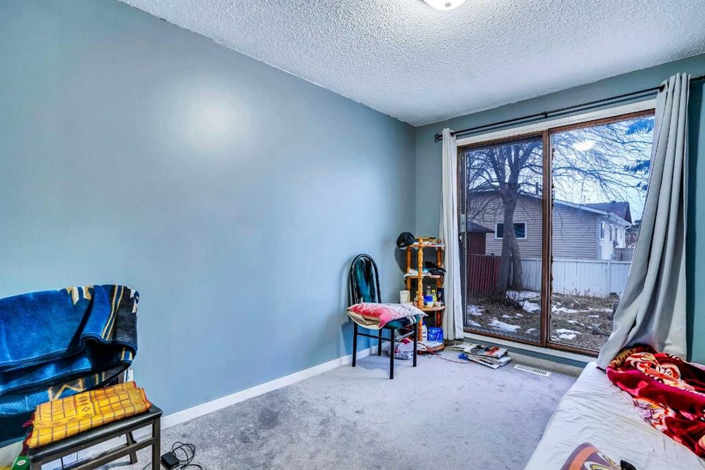 190 Whitefield Drive Ne, Calgary, AB - Indoor