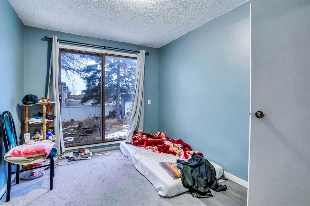 190 Whitefield Drive Ne, Calgary, AB - Indoor